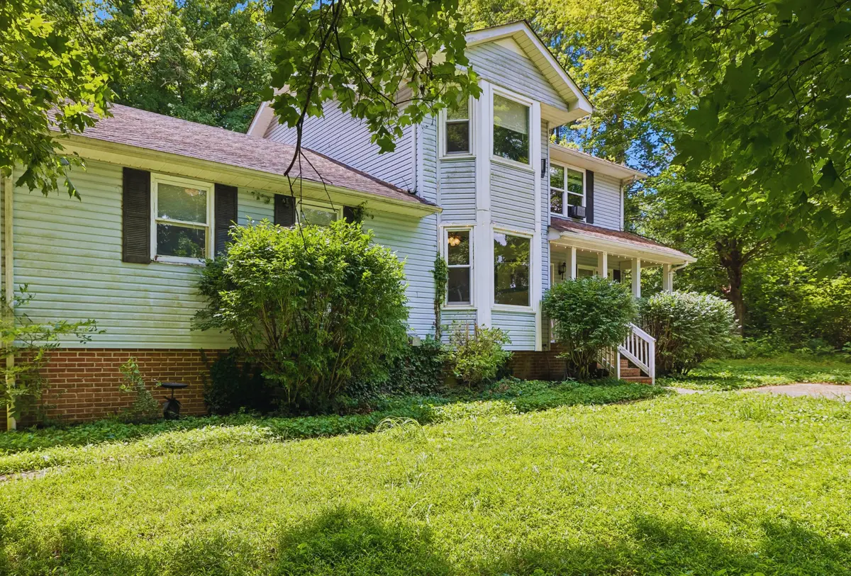 2705 Buckner Rd, Thompsons Station, TN 37179 - #1