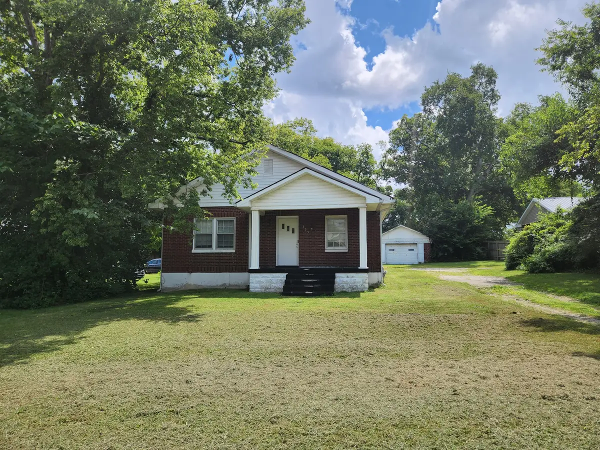 805 Blackburn Ln, Columbia, TN 38401 - #1