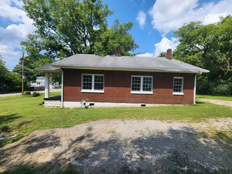 805 Blackburn Ln, Columbia, TN 38401 - #3