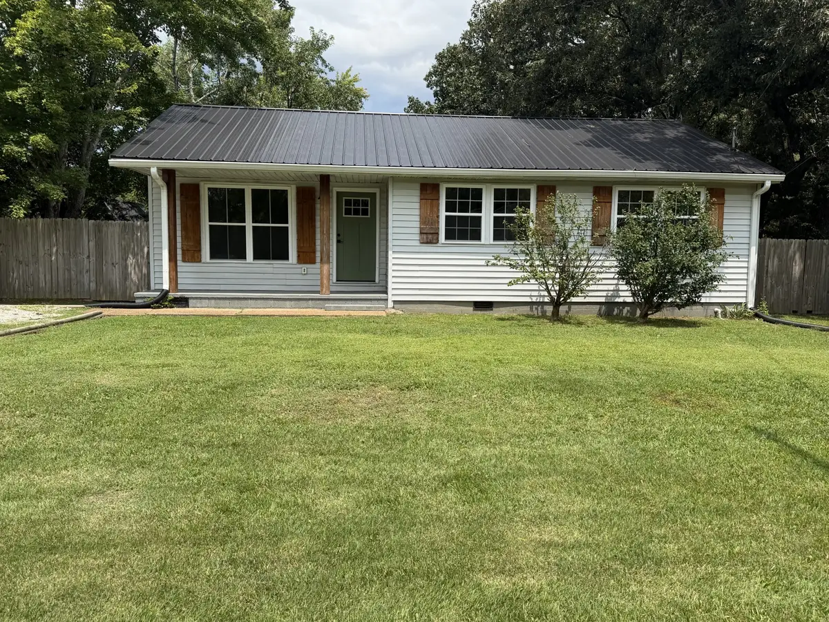 15 Forrest Ave, Hohenwald, TN 38462 - #1