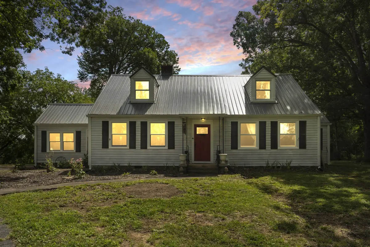 971 Yell Rd, Lewisburg, TN 37091 - #1