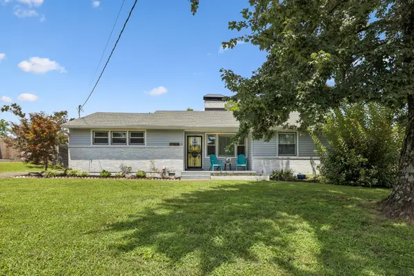 5018 Bonnahill Dr, Hermitage, TN 37076