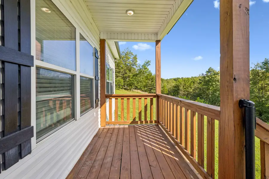 2800 N Hurricane Creek Rd, Mc Ewen, TN 37101 - #3