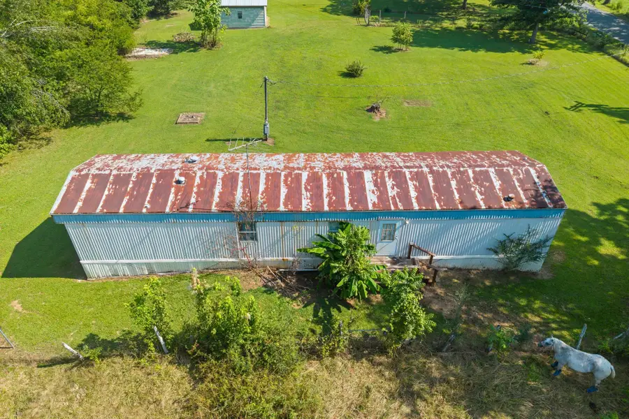 4715 Leipers Creek Rd, Williamsport, TN 38487 - #2