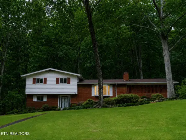 139 Nebraska Ave, Oak Ridge, TN 37830