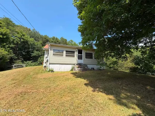 1218 Breazeale Rd, Lenoir City, TN 37771