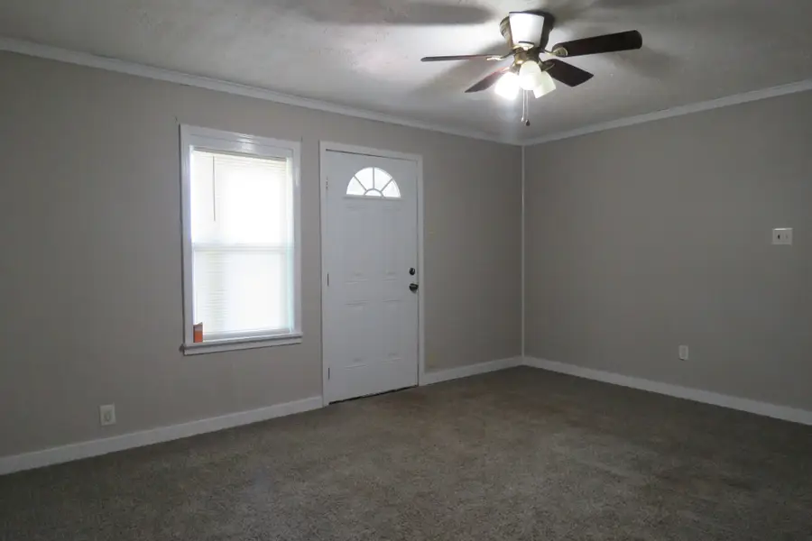 14 Oak St, Sparta, TN 38583 - #2