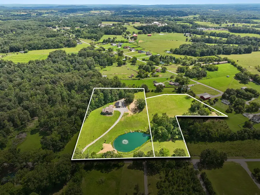 138 Belcher Hollow Rd, Cottontown, TN 37048 - #2