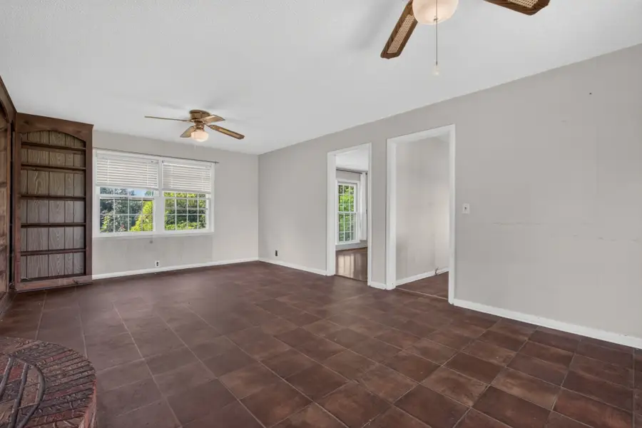 687 Dan Jones Rd, McMinnville, TN 37110 - #3
