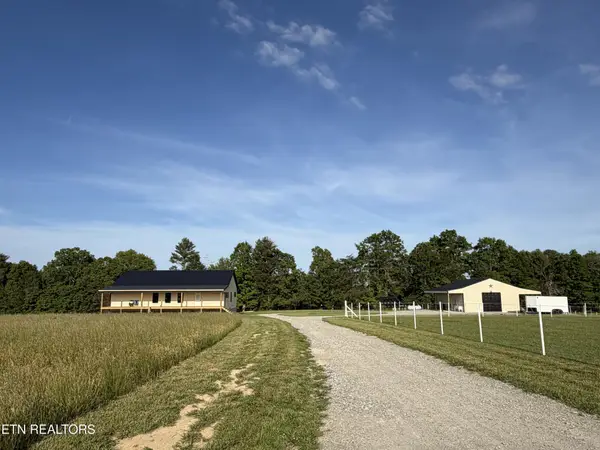 110 Don Conatser Rd, Allardt, TN 38504