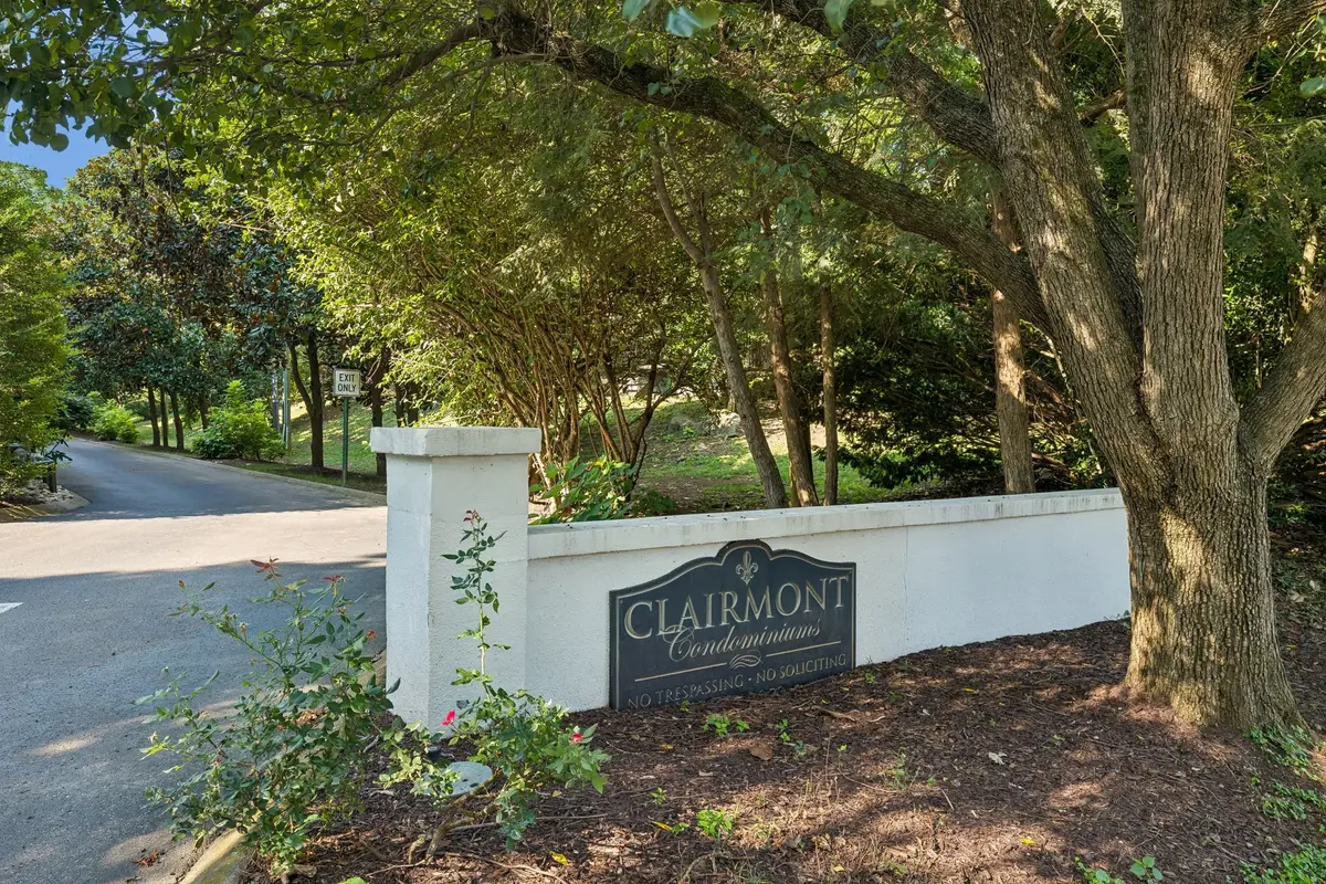 3015 Woodlawn Dr, Nashville, TN 37215 - #1