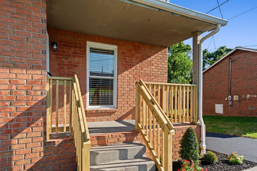 1911 Westchester Dr, Nashville, TN 37207 - #2