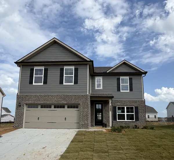 2015 Bennett Creek Dr, Columbia, TN 38401