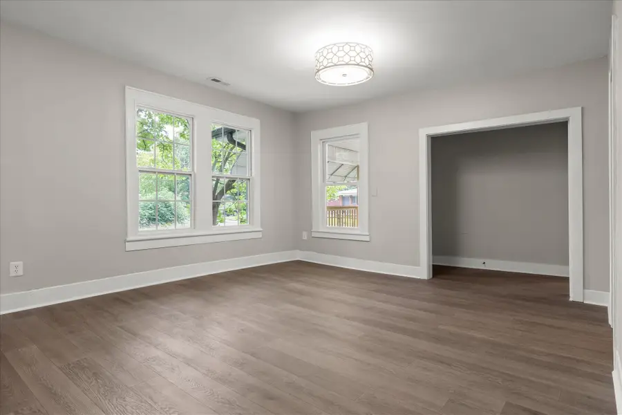 1009 N Hawthorne Street, Chattanooga, TN 37406 - #3