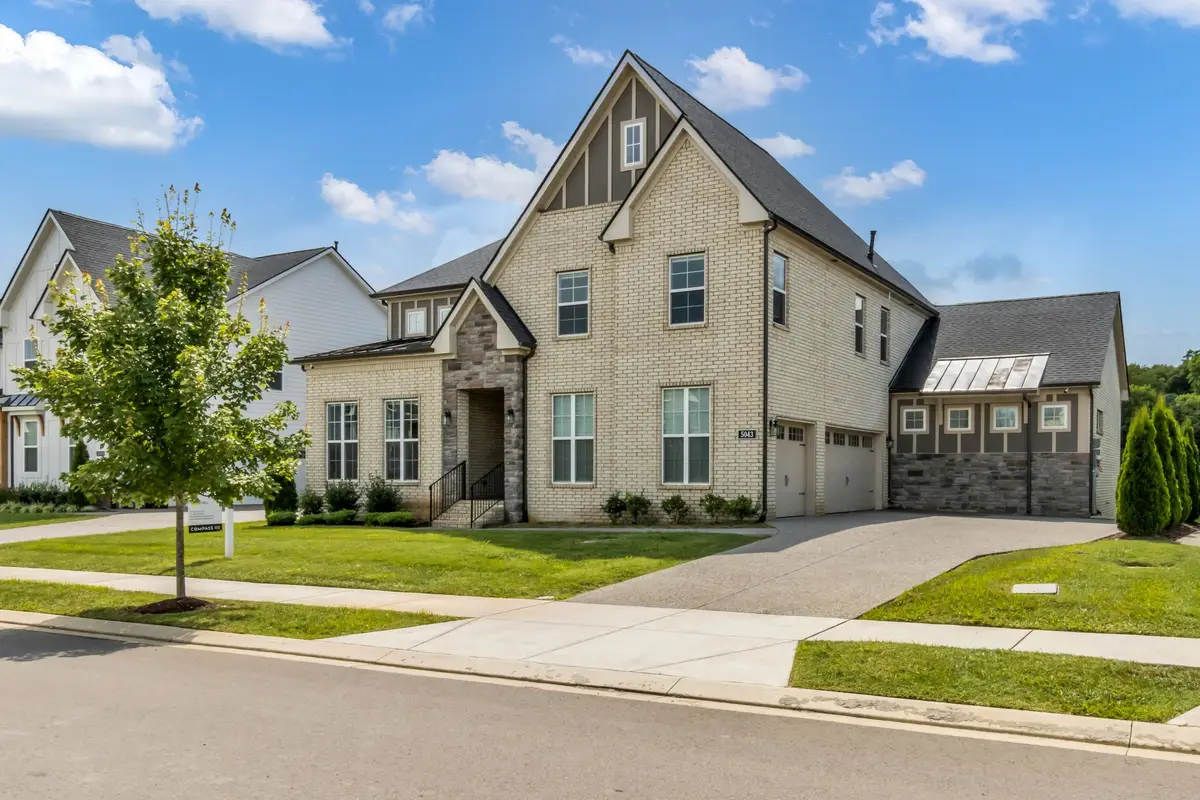5043 High Park Hill Dr, Arrington, TN 37014 - #1