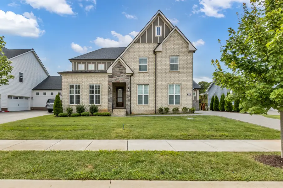 5043 High Park Hill Dr, Arrington, TN 37014 - #2