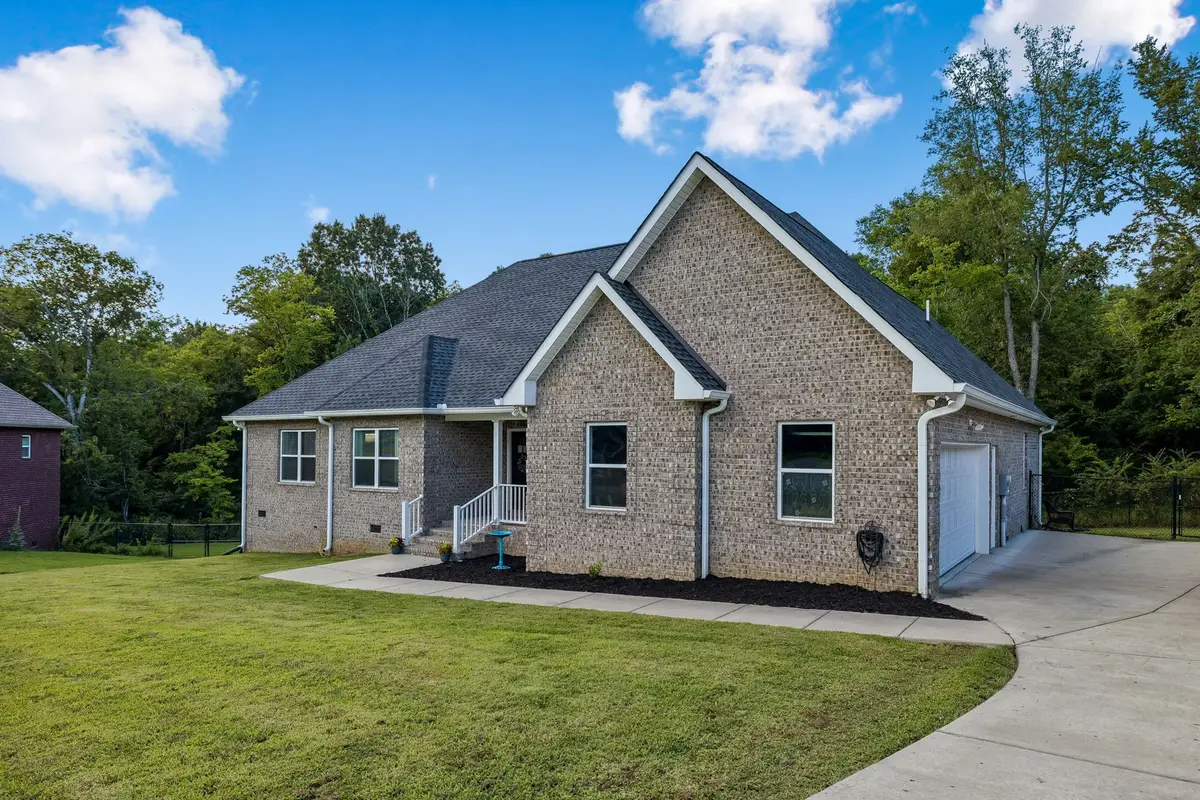 400 Mockingbird Ln, Hartsville, TN 37074 - #1