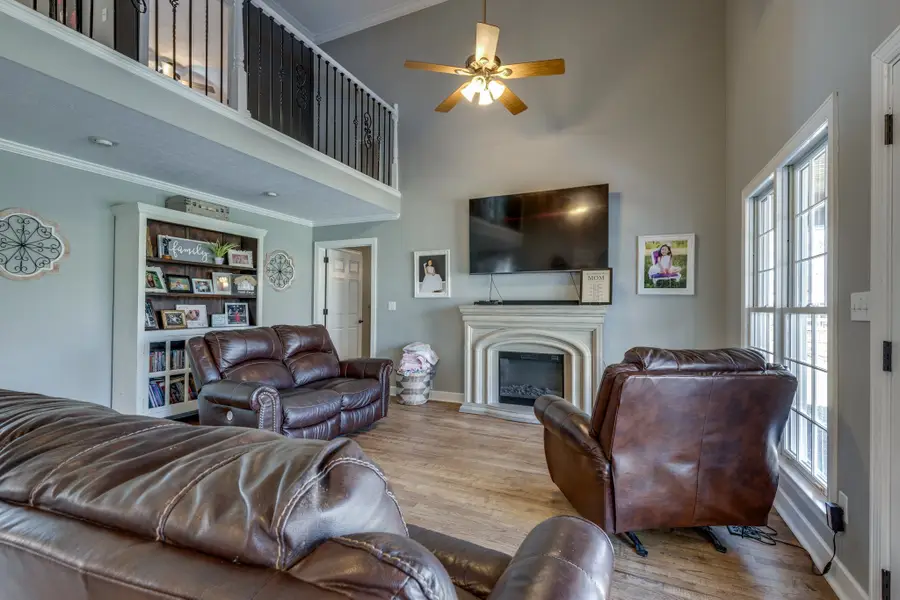 831 Columbia Hwy, Hohenwald, TN 38462 - #2