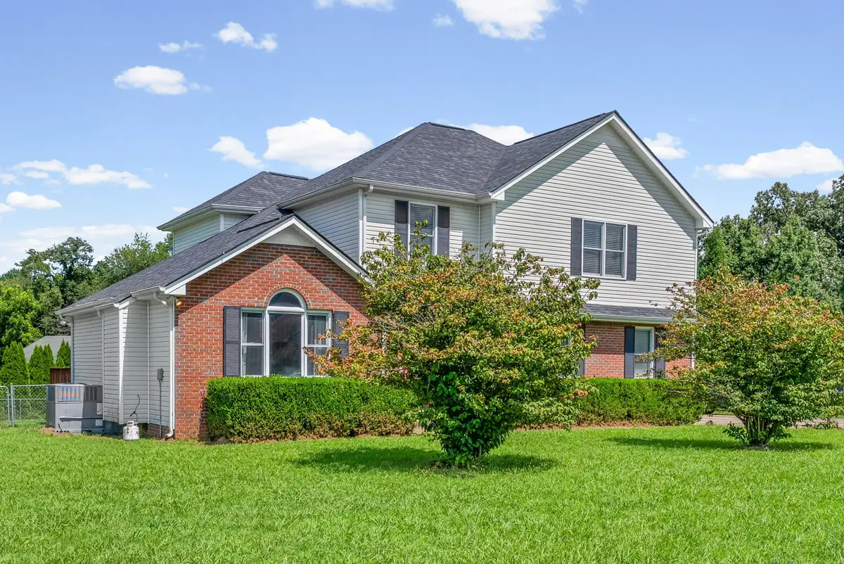 2923 Heatherfield Dr, Woodlawn, TN 37191 - #1
