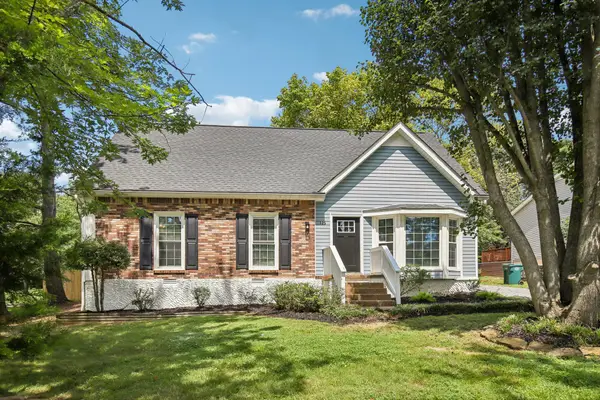 325 Sunny Acre Dr, Mount Juliet, TN 37122