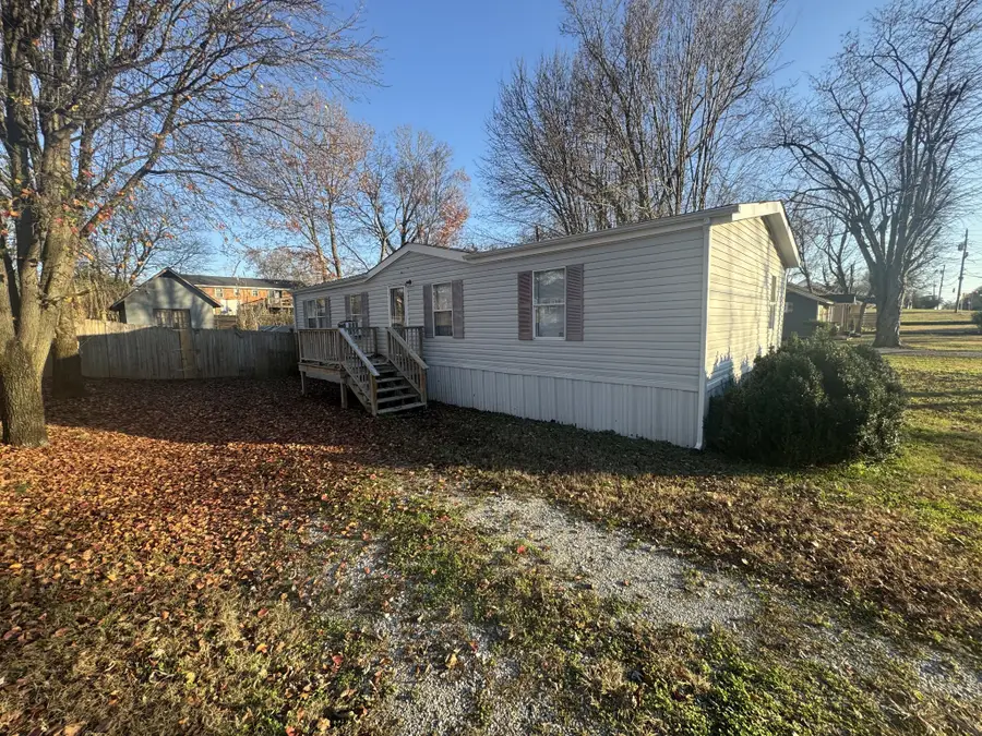 432 Andrews Ave, Hartsville, TN 37074 - #3