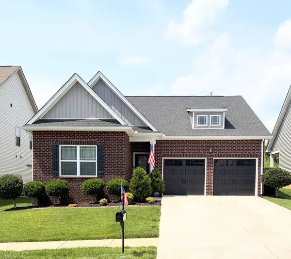 1036 Westgate Dr, Gallatin, TN 37066