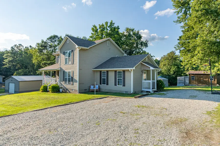 303 Borum Ave, Hohenwald, TN 38462 - #2