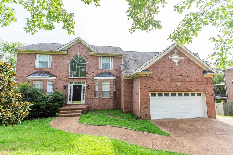 814 Lynn Dr, Goodlettsville, TN 37072 - #2