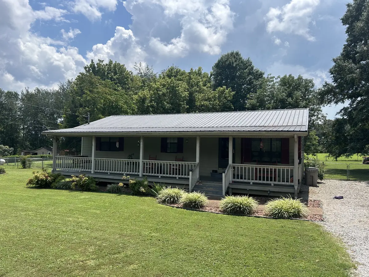 206 Beth Page Rd, Estill Springs, TN 37330 - #1
