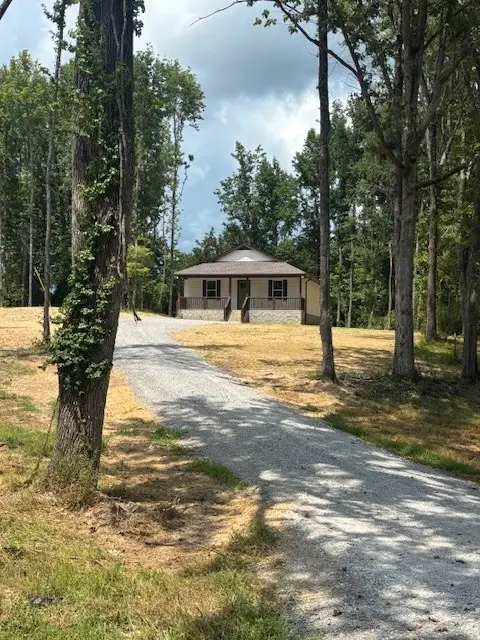 2305 Charlie Davis Road, Goodspring, TN 38460