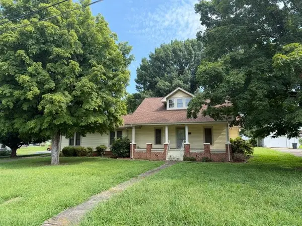 109 Cotton Mill Rd, Fayetteville, TN 37334