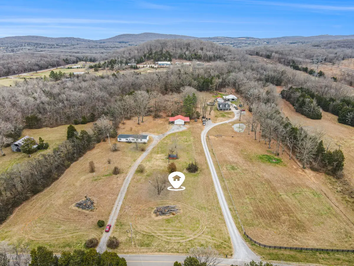 4032 Hill Rd, Rockvale, TN 37153 - #1