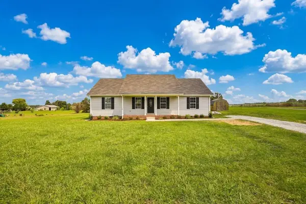 4594 Kinneys School Rd, Cedar Hill, TN 37032