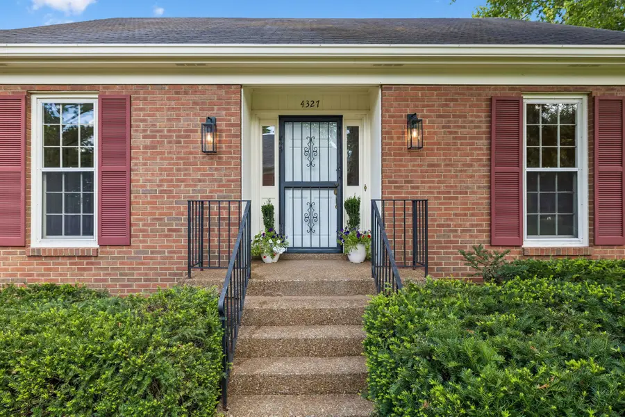 4327 Belmont Park Ter, Nashville, TN 37215 - #2