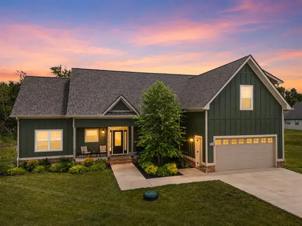 3002 Bootknife Dr, Bell Buckle, TN 37020