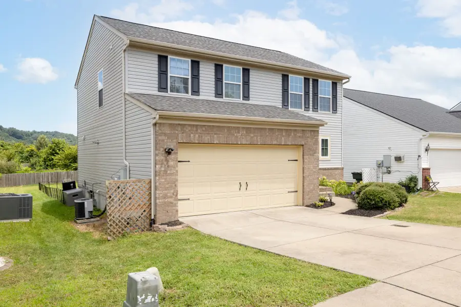 1304 Scarcroft Ln, Nashville, TN 37221 - #2