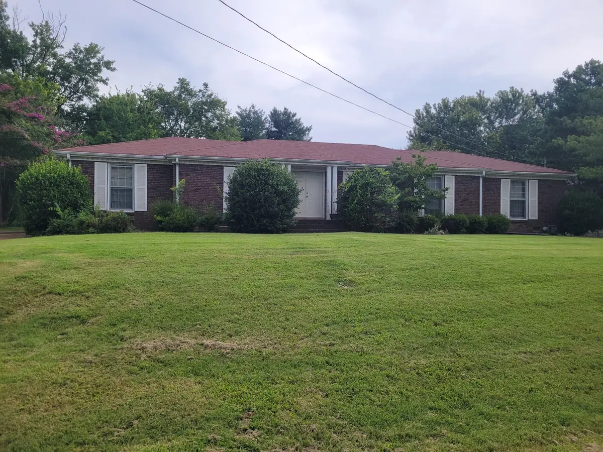 7210 Willow Creek Dr, Nashville, TN 37221 - #1
