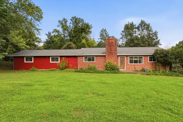 6514 White Oak Valley Circle, Mc Donald, TN 37353