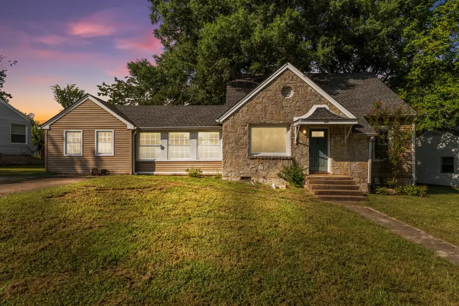 421 8th Ave S, Lewisburg, TN 37091 - #3