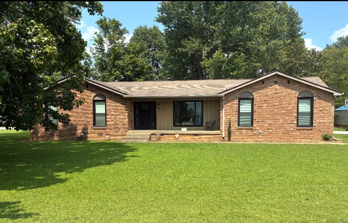 3203 E Old Ashland City Rd, Clarksville, TN 37043 - #1