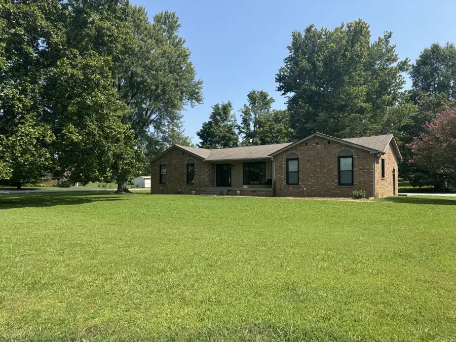 3203 E Old Ashland City Rd, Clarksville, TN 37043 - #2