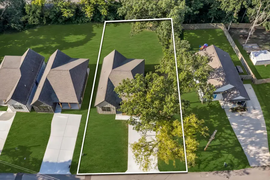 321 Jackson Street, White Bluff, TN 37187 - #2