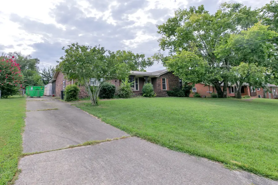307 Donna Dr, Hendersonville, TN 37075 - #3