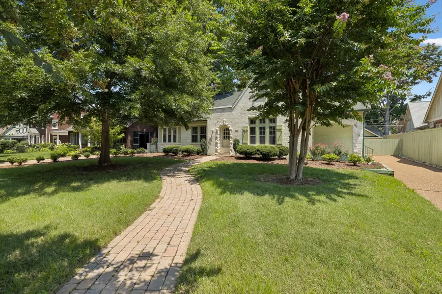 216 Lauderdale Rd, Nashville, TN 37205 - #2