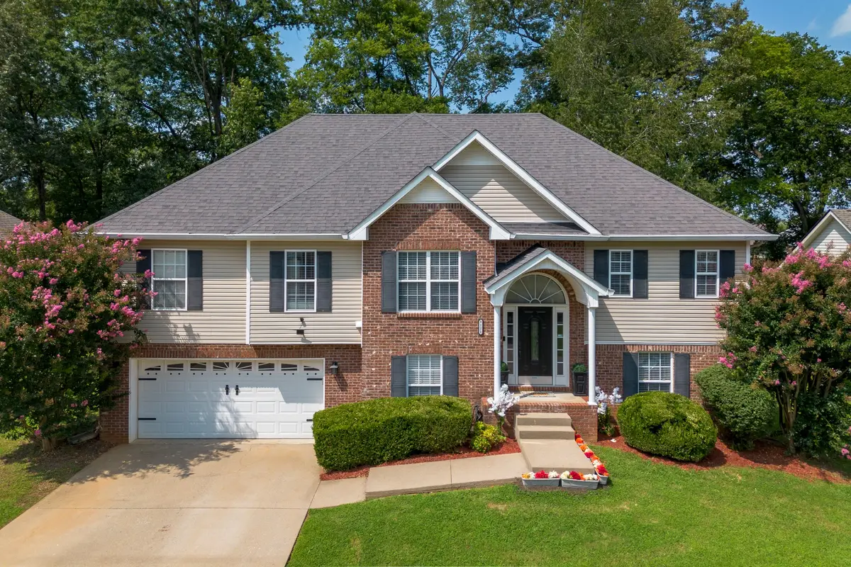 3121 Holly Pt, Clarksville, TN 37043 - #1