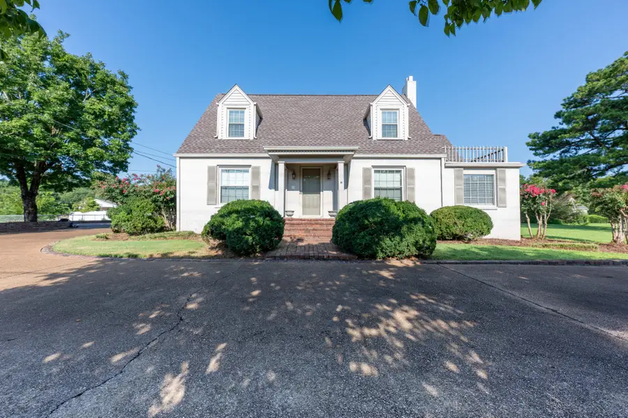 1306 Mill St, Pulaski, TN 38478 - #2