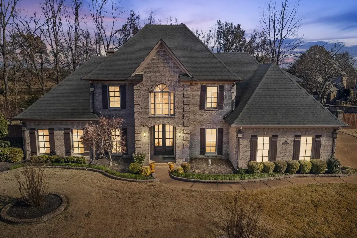 10820 Whisper Hollow Cv, Collierville, TN 38017 - #1