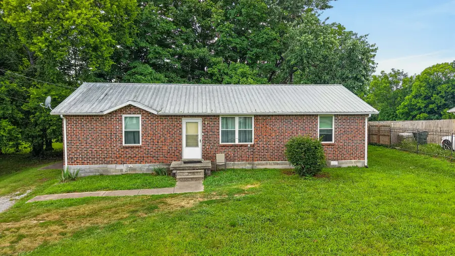 209 Walnut Crest Dr, Gallatin, TN 37066 - #2