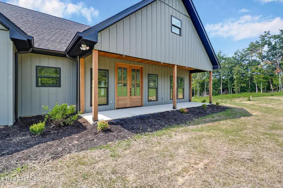 1458 Taylor Place Rd, Jamestown, TN 38556 - #2