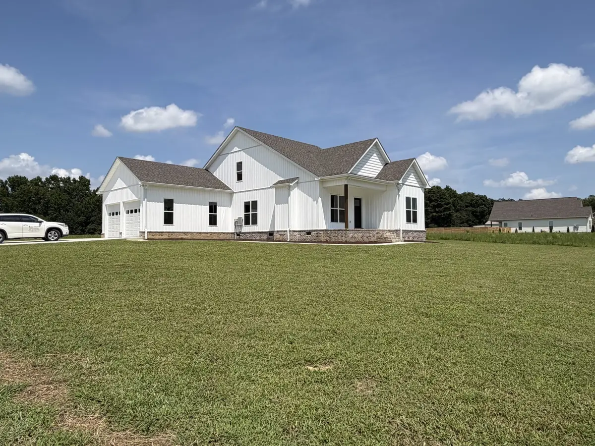 234 Lantz Rd E, Lawrenceburg, TN 38464 - #1